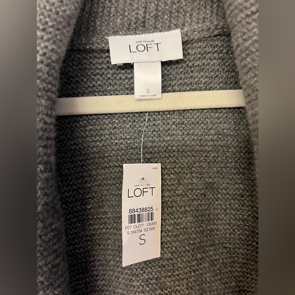 NWT LOFT Ann Taylor Gray Cardigan Sweater - Picture 3 of 4